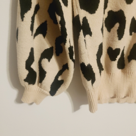 Merokeety | Women's Animal Print Balloon Sleeve Crewneck Sweater (Size Small) - Picture 7 of 11